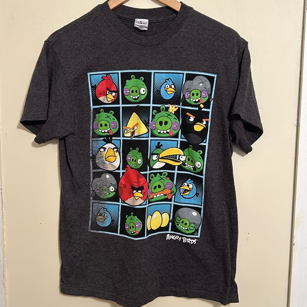 OFFICIAL Angry Birds Men's Medium Charcoal Gray T-Shirt Medium. Preloved